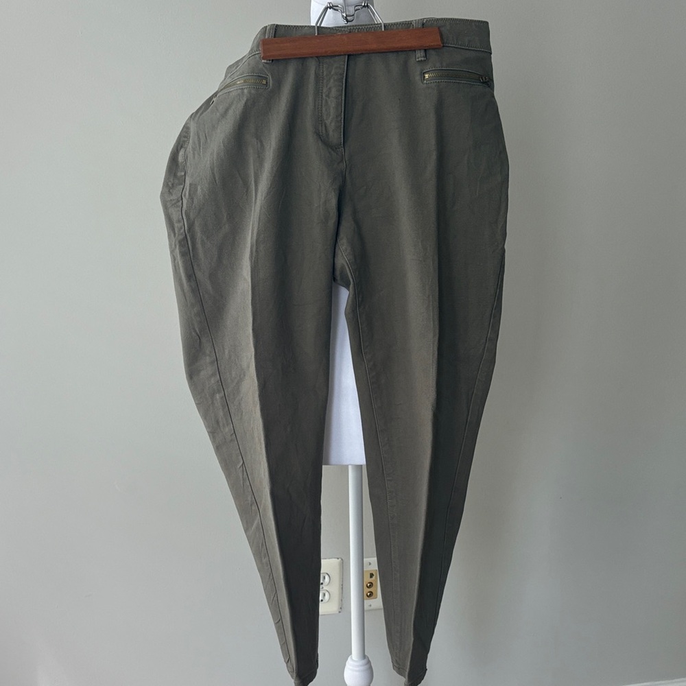 So Slimming by Chico’s Olive Ankle Pants Size 2